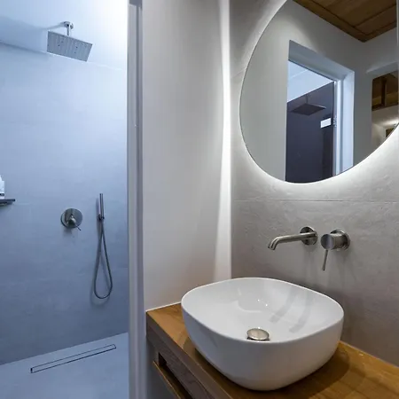 Bonsai Luxury Naxos *